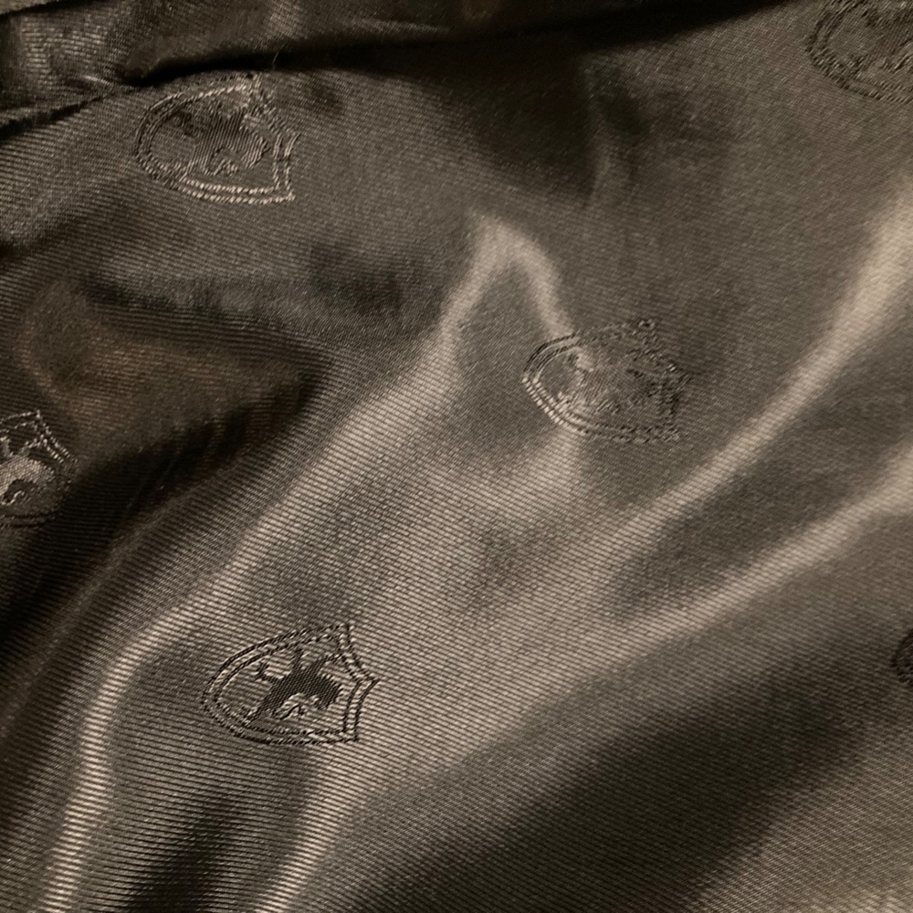 Express Suit - Picture 9 of 9